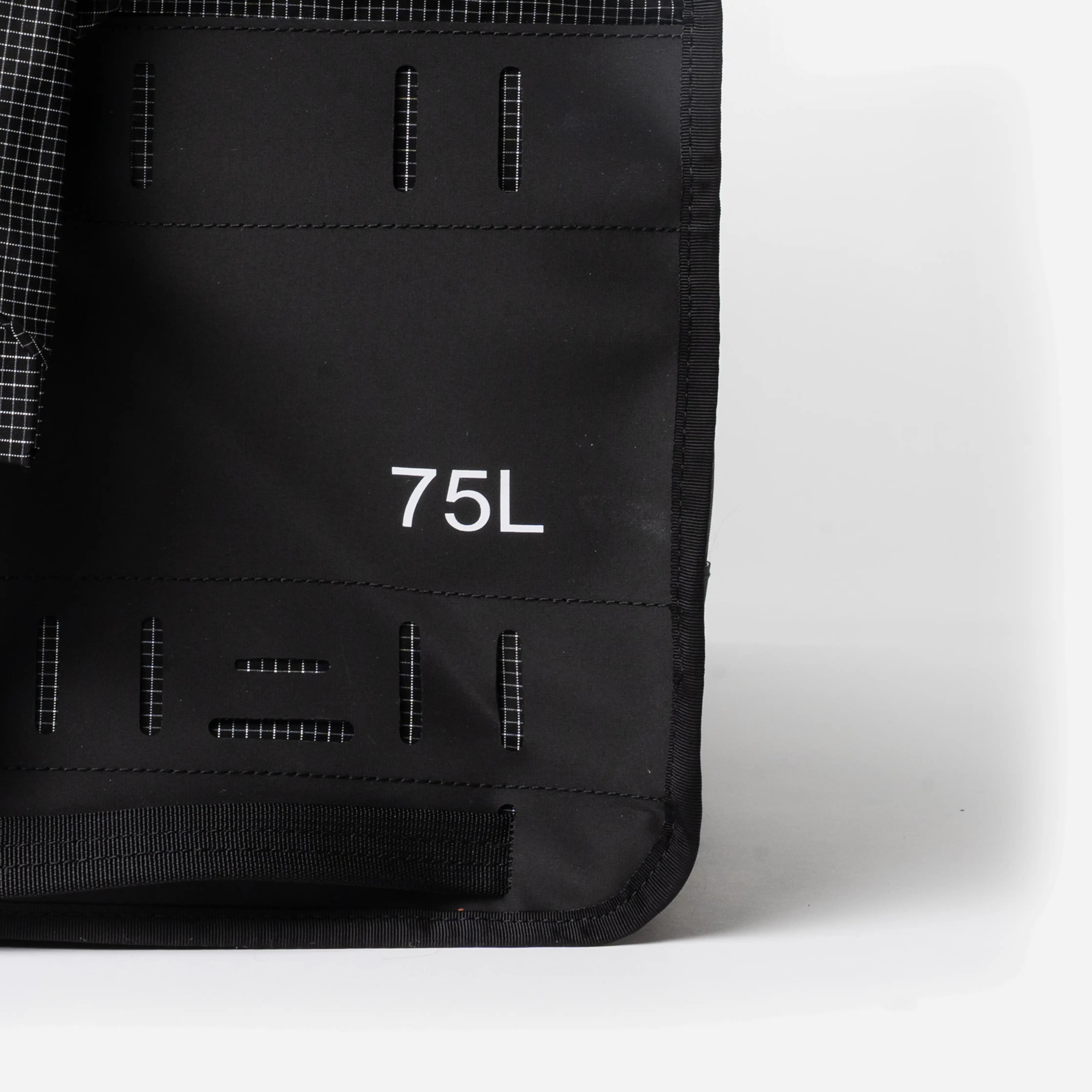 RUX Duffel Box 75L - Black